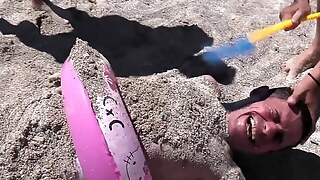 A slut among the Dunes